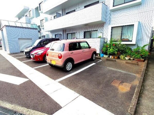 静岡駅 バス17分  昭府二丁目下車：停歩3分 1階の物件外観写真